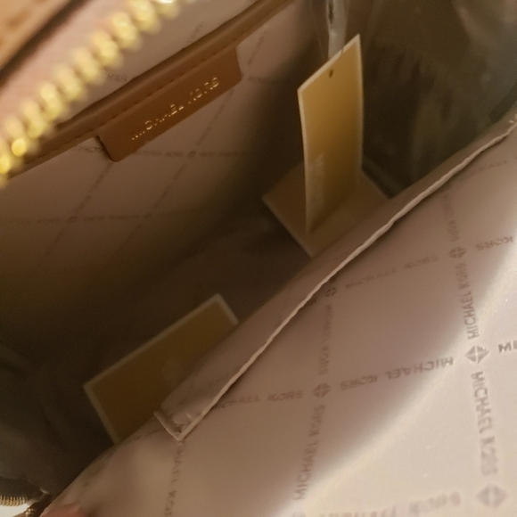 NEW MICHAEL KORS KENLY MEDIUM BACKPACK BROWN SIGNATURE COLOR - Picture 12 of 14